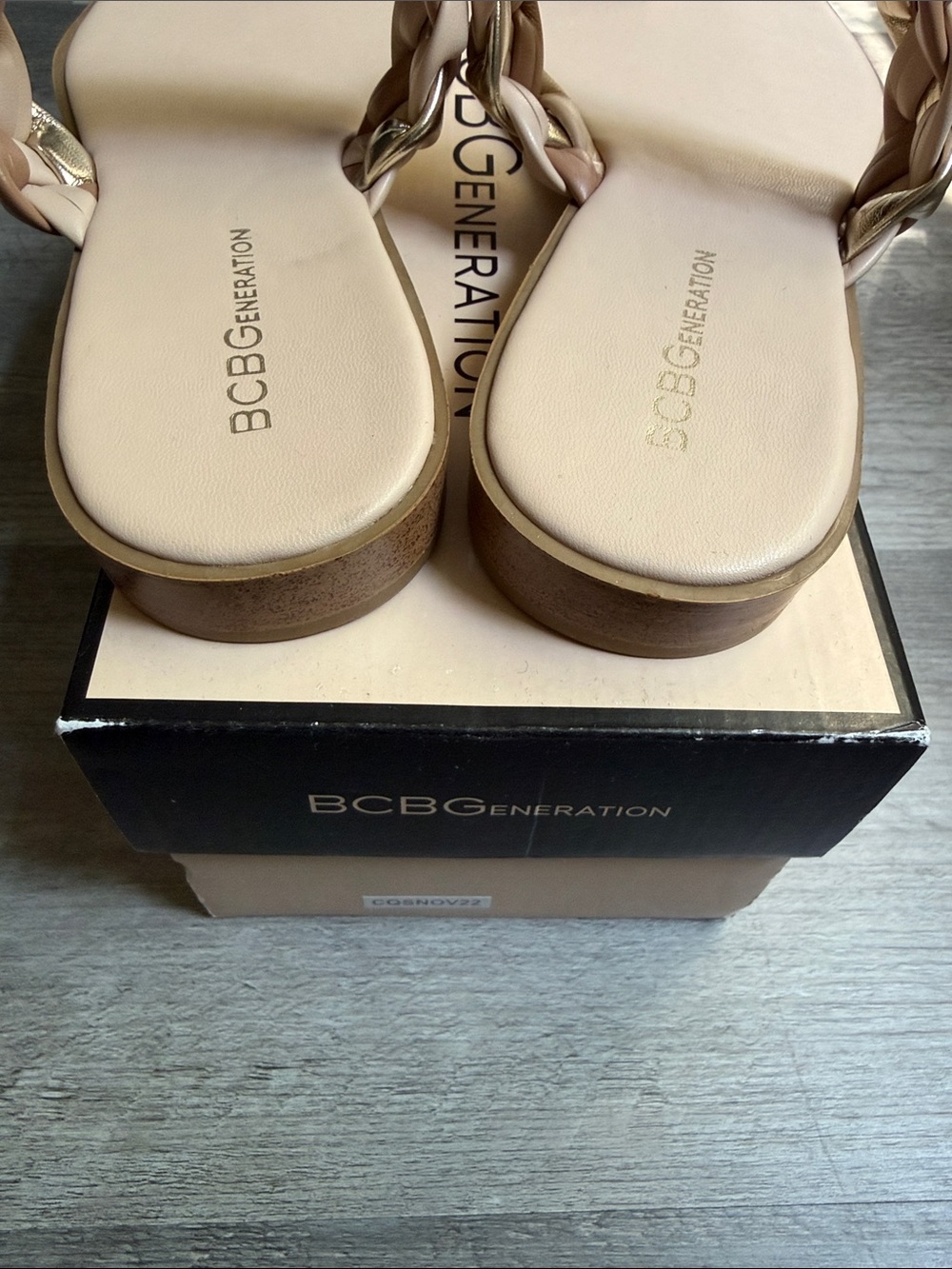 BCBGENERATION SANDALS! - Picture 9 of 9
